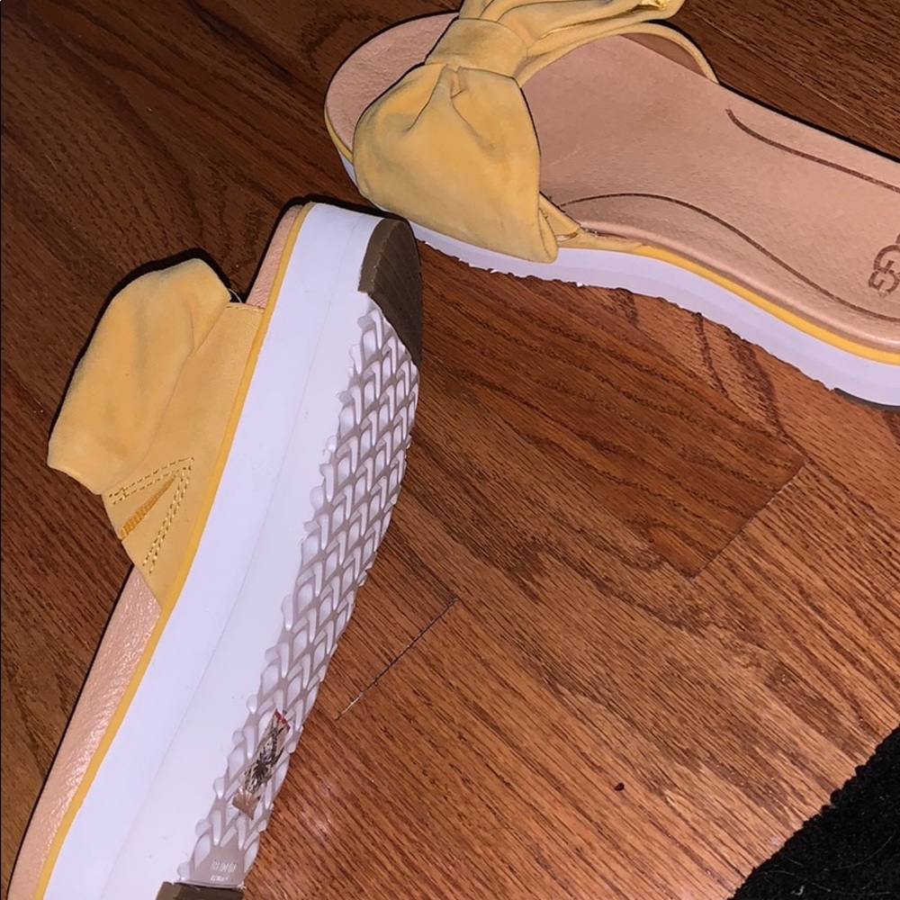 Ugg Slides - image 4